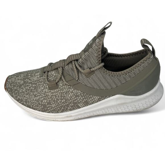 NWOT New Balance Men\'s 9 Fresh Foam Lazr Sport Shoes